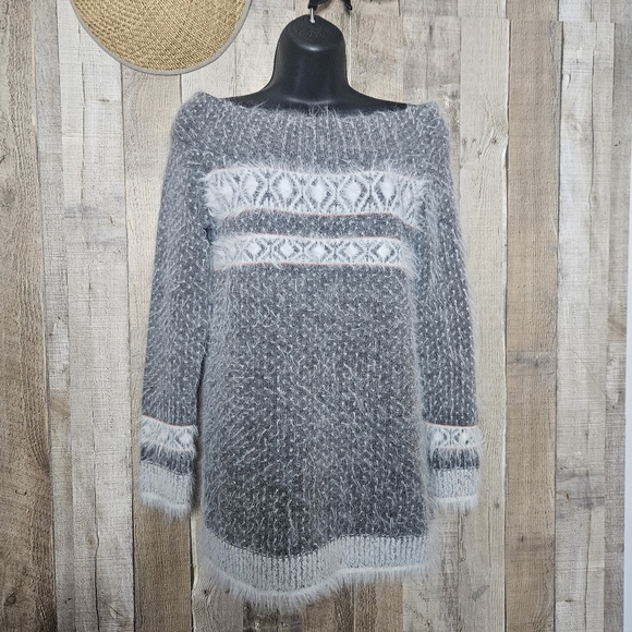 Anthropologie Sleeping on Snow Wool Fuzzy Off Shoulder Sweater Tunic Gray XS - Picture 5 of 12